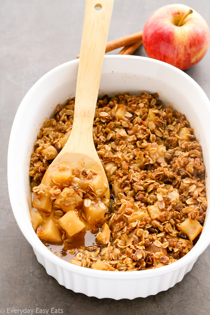 The Best Healthy Apple Crisp Recipe with Oats (No Flour!) - Everyday ...