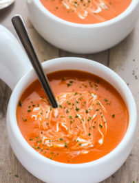 The Best Homemade Creamy Tomato Soup (Quick & Easy)