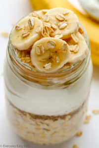 Simple peanut butter banana overnight oats made with just 7 ingredients and 5 minutes of prep time. | EverydayEasyEats.com