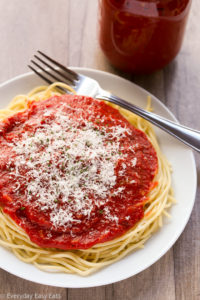 This 20-minute homemade marinara sauce recipe is made with simple, classic ingredients and is delightfully easy to prepare. | EverydayEasyEats.com