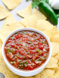 The Best Easy Restaurant-Style Salsa Recipe (5 Minutes!)