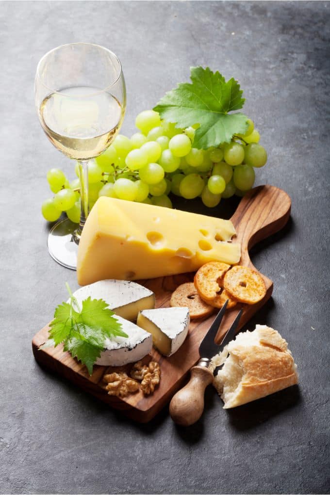 Organic Wine Delivery: Wine and Cheese Board